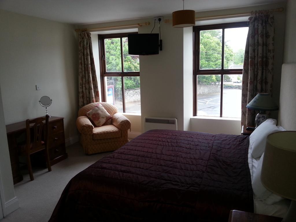 Hotel Tom Crean Base Camp - Food Drink Bed Kenmare Zimmer foto