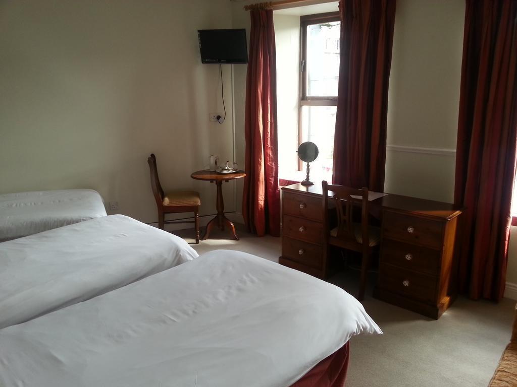 Hotel Tom Crean Base Camp - Food Drink Bed Kenmare Zimmer foto
