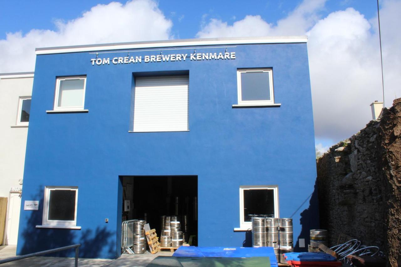 Hotel Tom Crean Base Camp - Food Drink Bed Kenmare Exterior foto